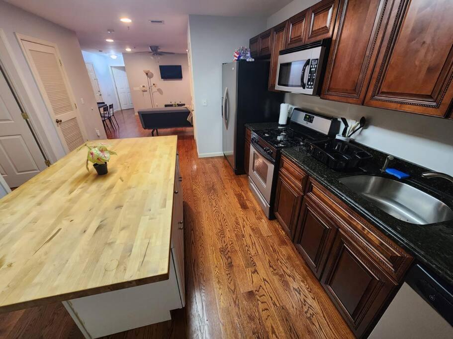 Luxury 2 Bed Apt, Mins To Nyc! Union City Luaran gambar